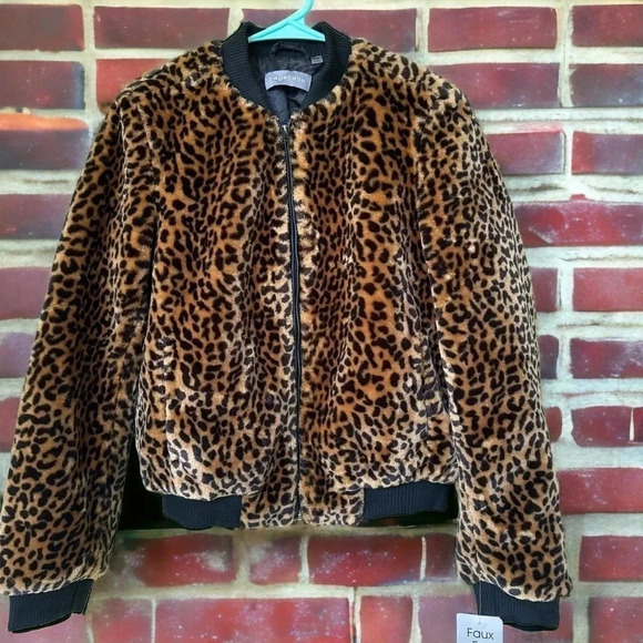 Bagatelle womens Faux Fur Leopard Bomber Jacket. NWT’s. Size XS - Picture 1 of 8